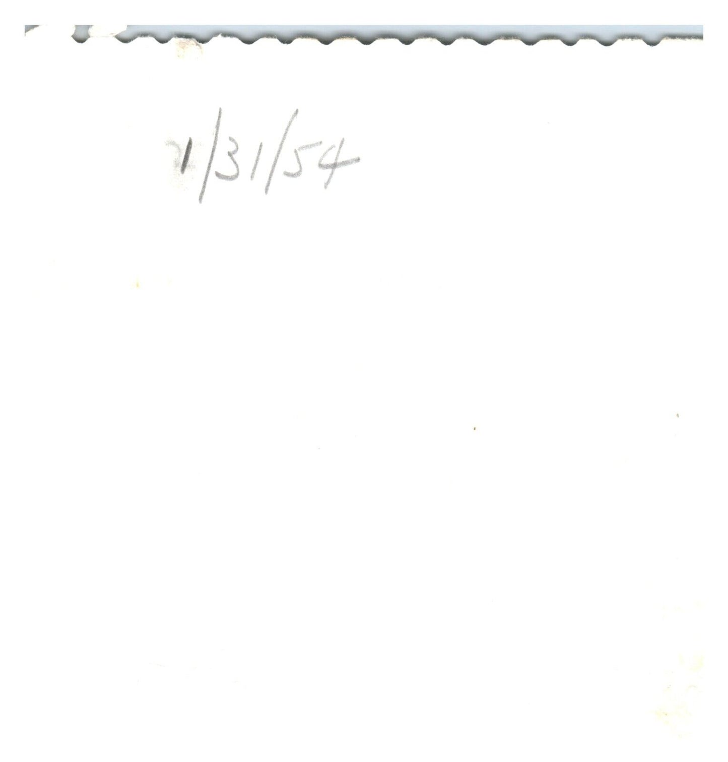 5697572