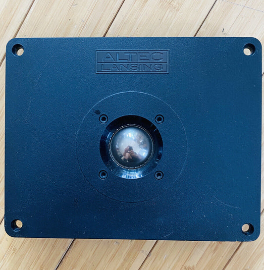 5282128